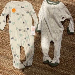 Bundle/lot of 2 sleepers.